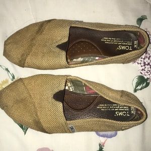 Toms shoes
